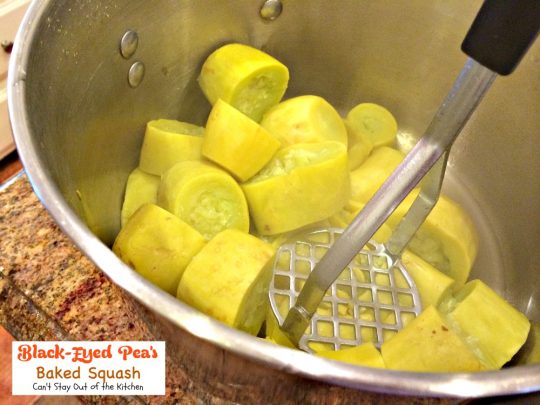 Black-Eyed Pea's Baked Squash | Can't Stay Out of the Kitchen | amazing #copycat recipe of their wonderful #yellowsquash #casserole. Wonderful #sidedish for the #holidays.