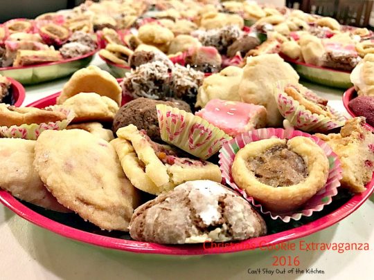 Christmas Cookie Extravaganza - 2016 | Can't Stay Out of the Kitchen | 36 family favorite #Christmas #cookie recipes. #dessert