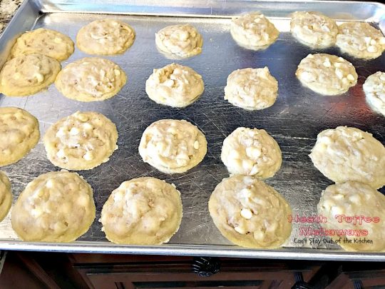 Heath Toffee Meltaways | Can't Stay Out of the Kitchen | these fantastic #sugarcookies dissolve in your mouth! Made with vanilla chips and #HeathEnglishToffeeBits. They're amazing. #cookie #dessert #tailgating