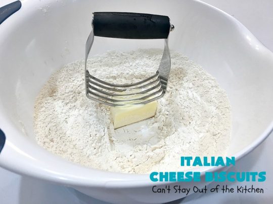 Italian Cheese Biscuits | Can't Stay Out of the Kitchen | these quick & easy drop #biscuits will knock your socks off! They can be made in 30 minutes making them an excellent choice for weeknight suppers. Terrific #SideDish for #FathersDay. #bread #CheddarCheese #Italian #CheeseBiscuits #ItalianCheeseBiscuits