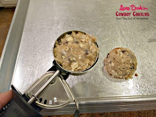 Laura Bush's Cowboy Cookies | Can't Stay Out of the Kitchen | these fabulous #oatmeal #cookies were a presidential winner. #dessert #chocolate