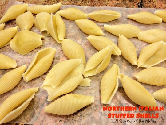Northern Italian Stuffed Shells | Can't Stay Out of the Kitchen | tremendous #PaulaDeen #pasta #recipe that's out of this world! This one uses #beef, #spinach, both #creamcheese & #parmesancheese. Makes 2 large #casseroles so you can freeze one for later. #stuffedshells #Italian