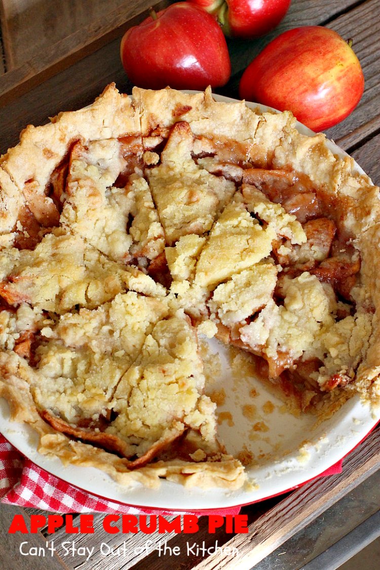 Apple Crumb Pie | Can't Stay Out of the Kitchen | my Mom's fantastic old-fashioned #recipe. Great for family, company or #holiday dinners. #Christmas #Thanksgiving #pie #AppleCrumbPie