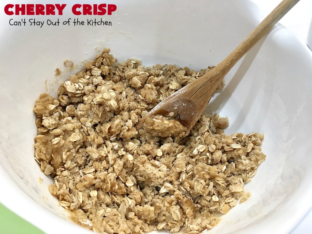 Cherry Crisp – Can't Stay Out Of The Kitchen