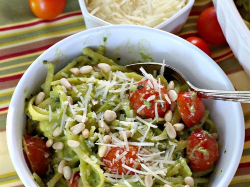 Creamy Avocado and Tomato Pasta – Can't Stay Out of the Kitchen