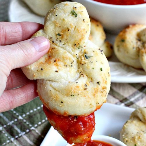 Easy Garlic Parmesan Knots | Can't Stay Out of the Kitchen