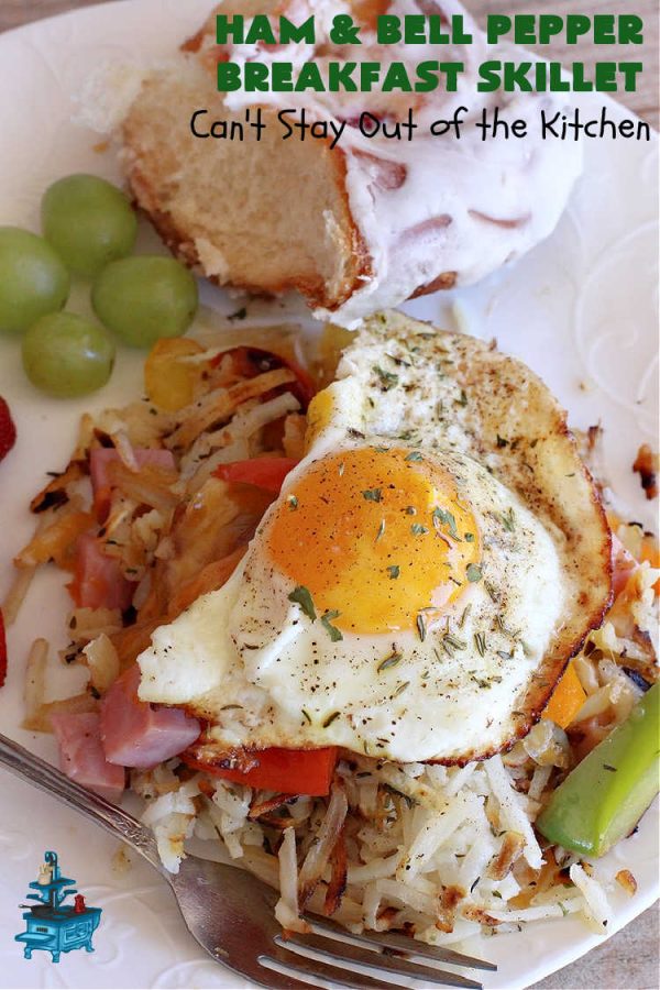 Ham and Bell Pepper Breakfast Skillet Can't Stay Out of the Kitchen