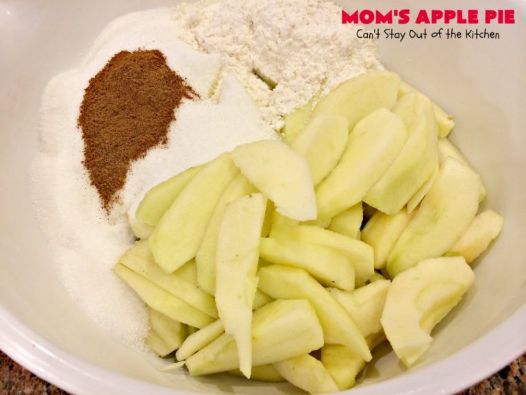 Mom’s Apple Pie Can't Stay Out of the Kitchen
