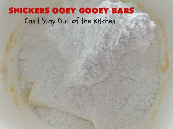 Snickers Ooey Gooey Bars – Can't Stay Out of the Kitchen