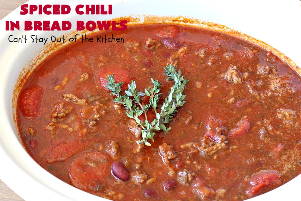 Spiced Chili in Bread Bowls Can't Stay Out of the Kitchen