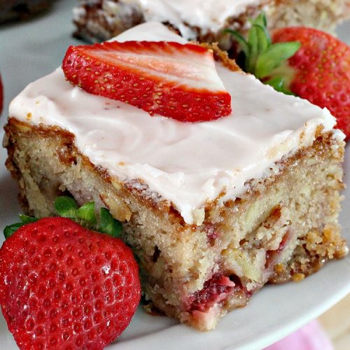 Strawberry Almond Bars | Can't Stay Out of the Kitchen
