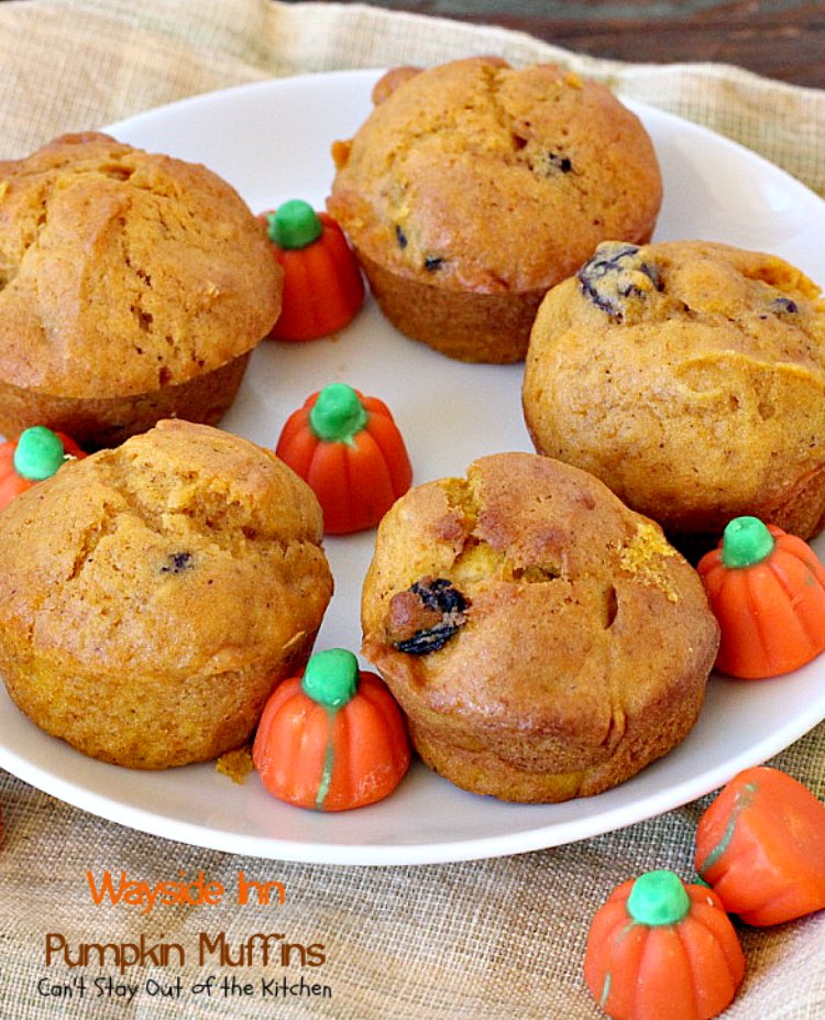 Wayside Inn Pumpkin Muffins | Can't Stay Out of the Kitchen | these fabulous #muffins are served at the historic Longellow's Wayside Inn in Sudbury, Massachusetts. Great for a #holiday #breakfast. #pumpkin #raisins