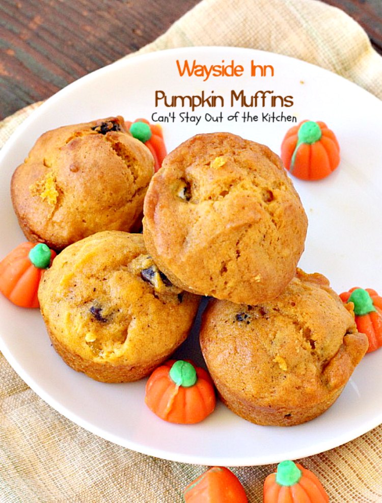 Wayside Inn Pumpkin Muffins | Can't Stay Out of the Kitchen | these fabulous #muffins are served at the historic Longellow's Wayside Inn in Sudbury, Massachusetts. Great for a #holiday #breakfast. #pumpkin #raisins
