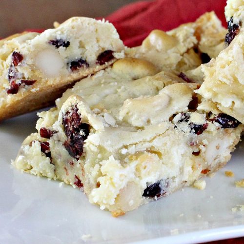 White Chocolate Cranberry Macadamia Blondies | Can't Stay Out of the Kitchen